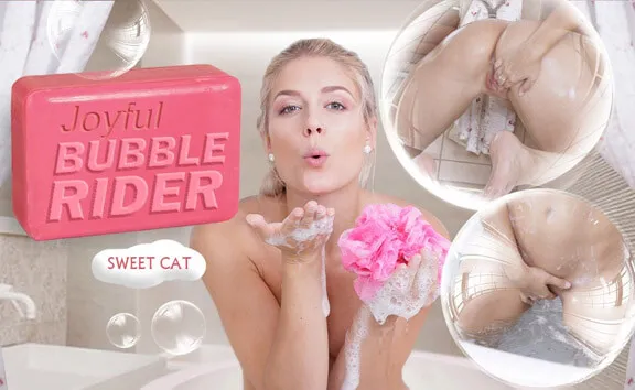 Sweet Cat's Blonde Solo Masturbation Bath Session in 4K