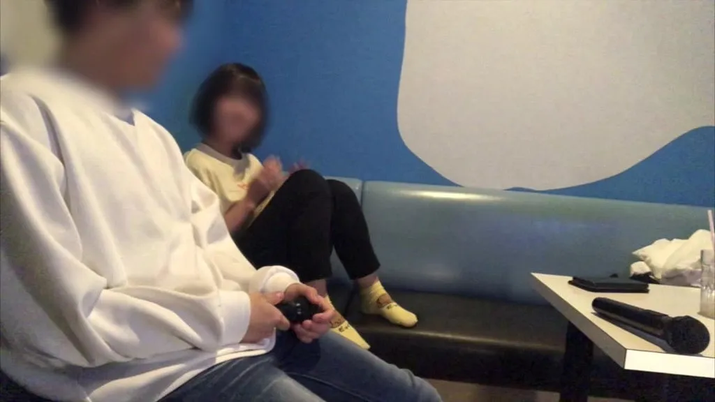 Asian Couple: Squirt & Dildo Sex