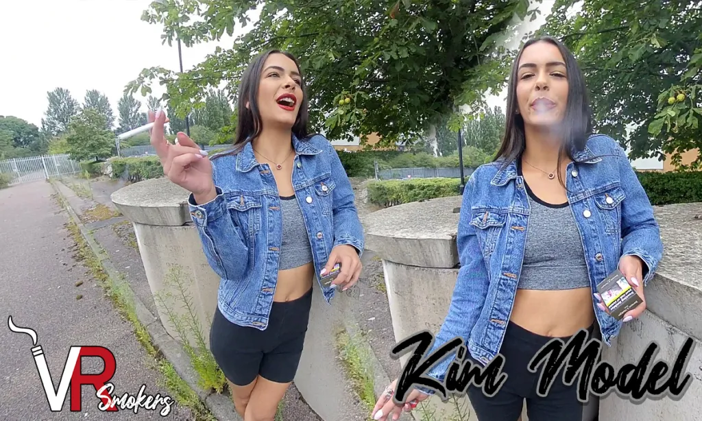 Kim's Interview: Smoking Brunette in VR