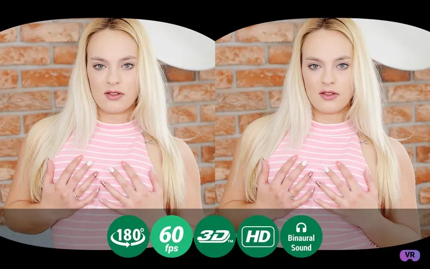 Jessica Diamond's Solo VR Show: Blonde Bombshell Masturbates in POV