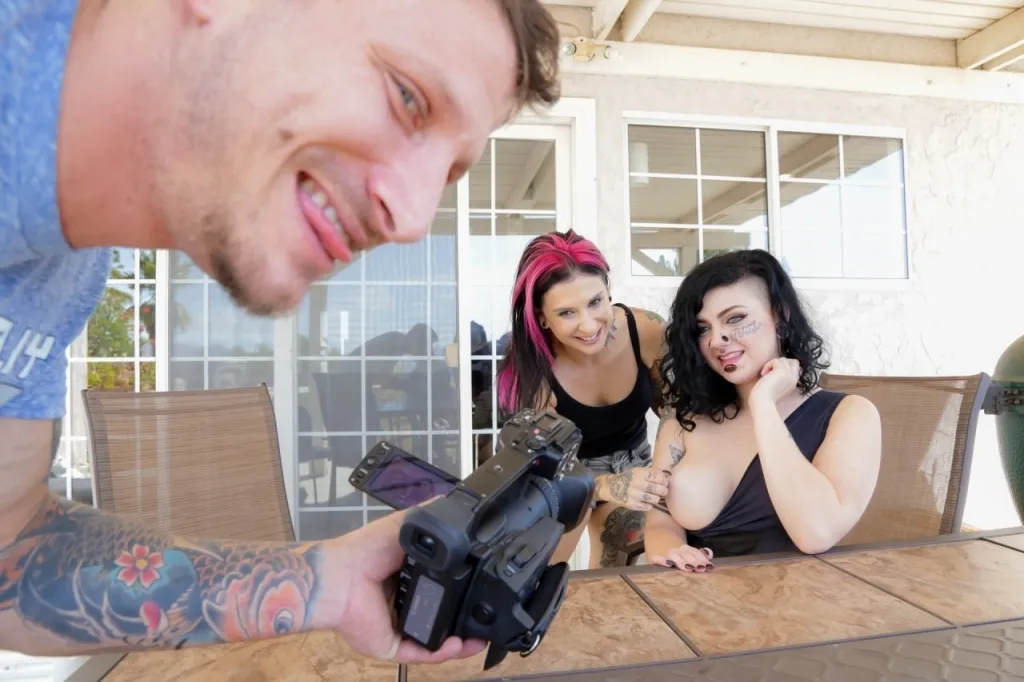 Mr. Pete, Joanna Angel, Small Hands - Tattooed Steamy Threesome