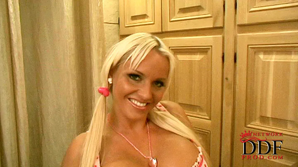 Alexandra Cat: Blonde MILF with Big Boobs - Deep Throat Blowjob in Lingerie