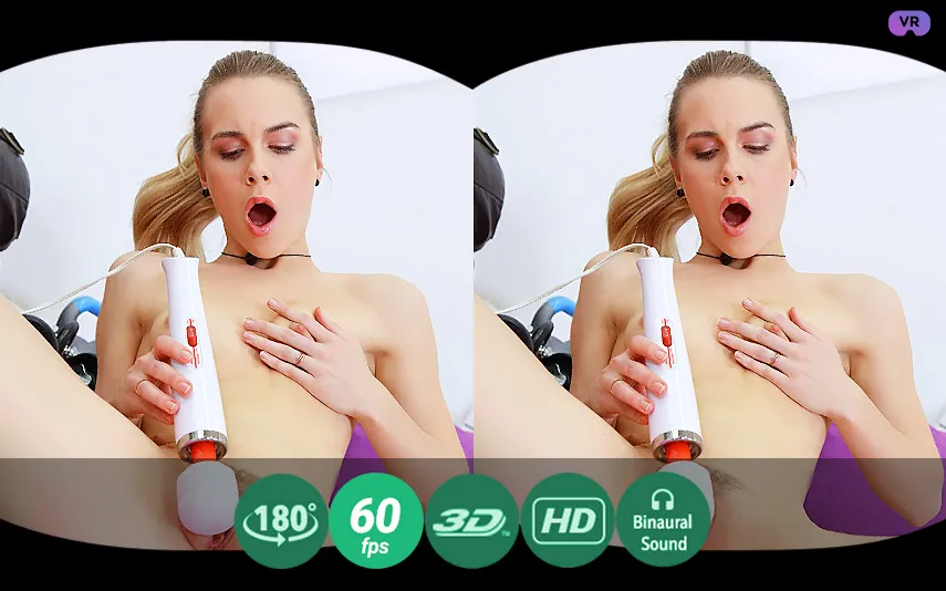 Alecia Fox: Solo Squirt Show - Ultra HD VR Experience