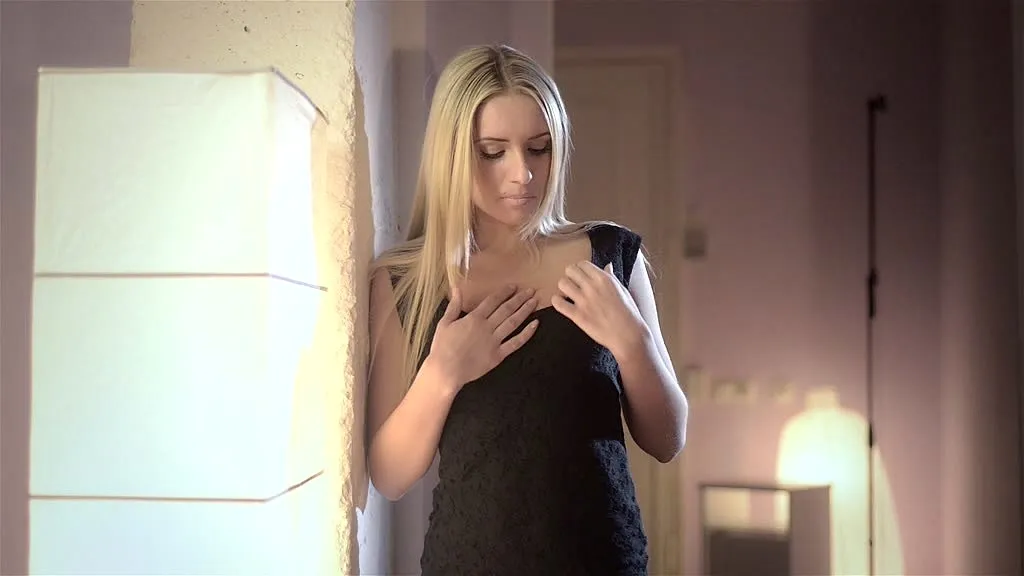 Jessi Gold's Enchanting Solo Performance: Russian Blonde in Lingerie and Heels