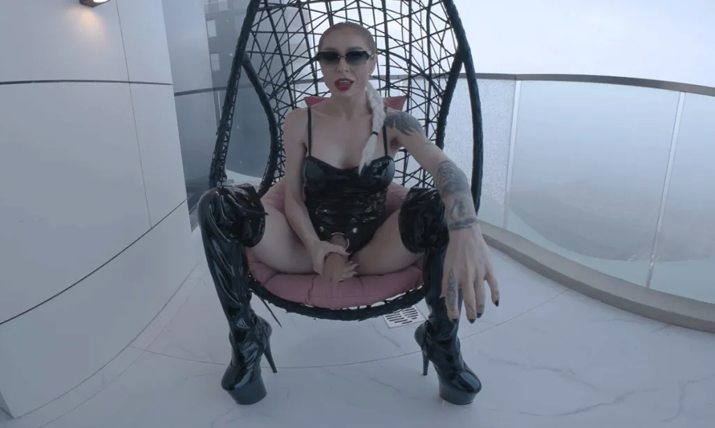Natasha Vega's MILF Glasses and Tattoo 60 FPS 180° VR Experience