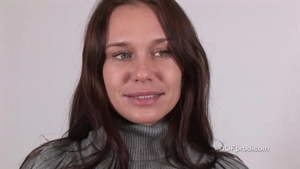 Mari: Brunette Girl's Exciting Adventure in HD