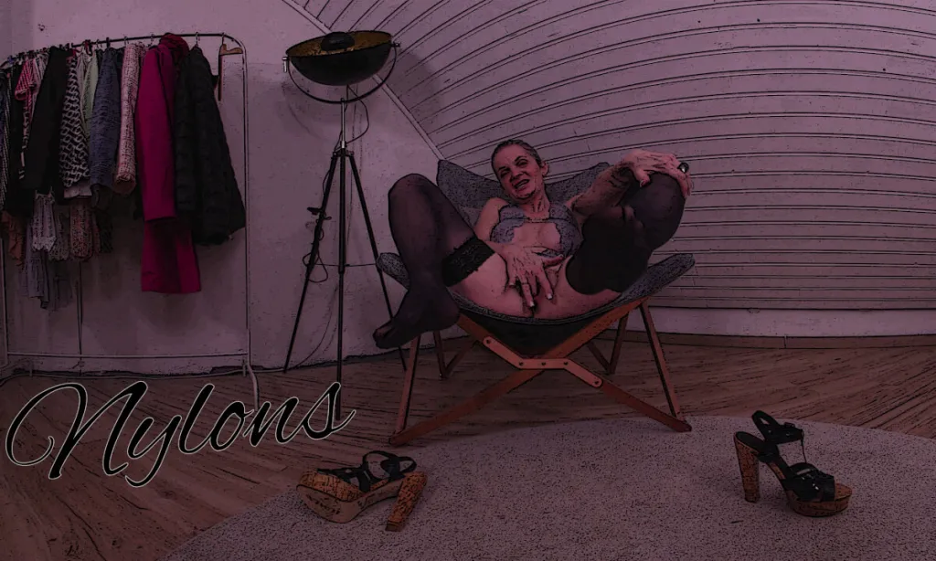 MILF Performers' Names - Stockings and High Heels Masturbation in 180° VR (60 FPS, 4K)