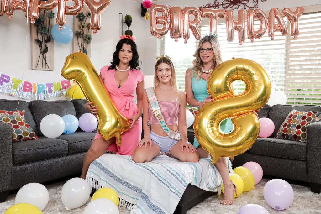 Cory Chase, Nadia White, Leah Lee in Stepmothers' 18th Birthday Threesome