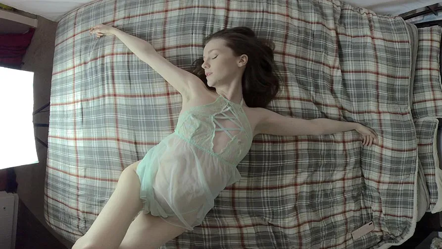 Emily Bloom's Ukrainian Solo with Natural Tits - HD VR Striptease
