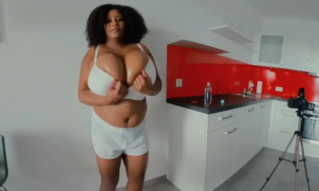 Busty Pam's 4K VR Experience: Chocolate Titties & Cleavage