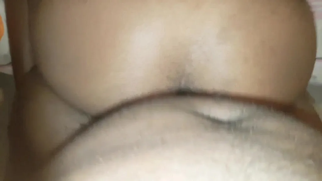 Unjmd's Captivating Performance in HD: Pissing Scene