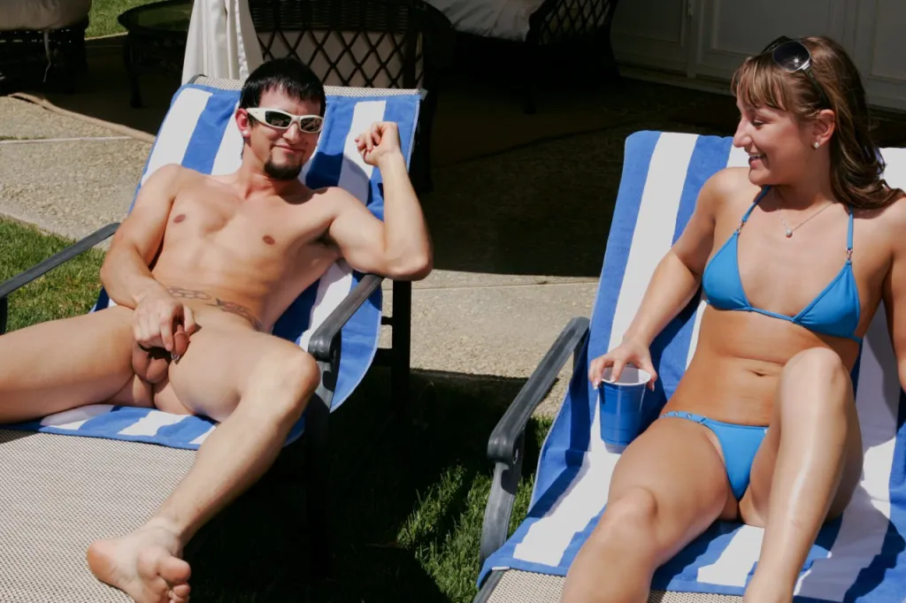 Jessie Cox & Phenix Saint: Blondes with Tits Outdoors - HD Rough Sex Scene