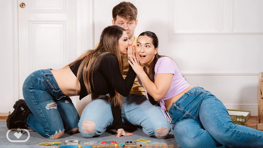 Moona Snake, Lily Veroni - Blowjob Threesome: Winning with a MILF and a Brunette