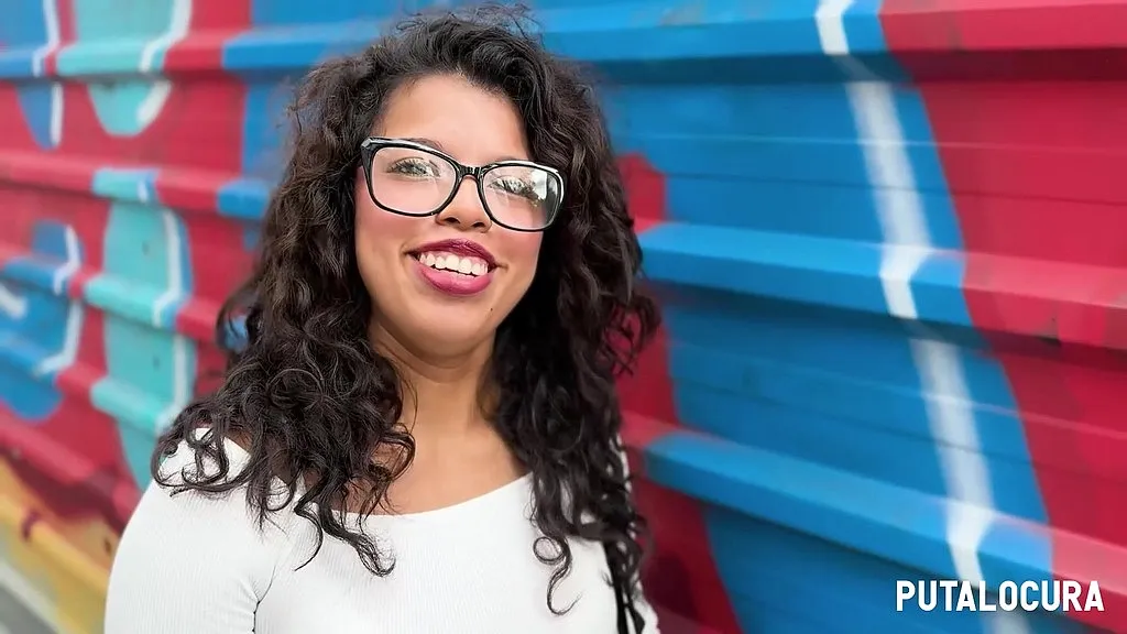 Laura Love, 19-year-old Spanish-Colombian Beauty: Passionate Squirt Session
