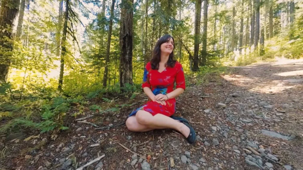 Raven Snow's Outdoors Confessions: 360 VR Brunette Interview