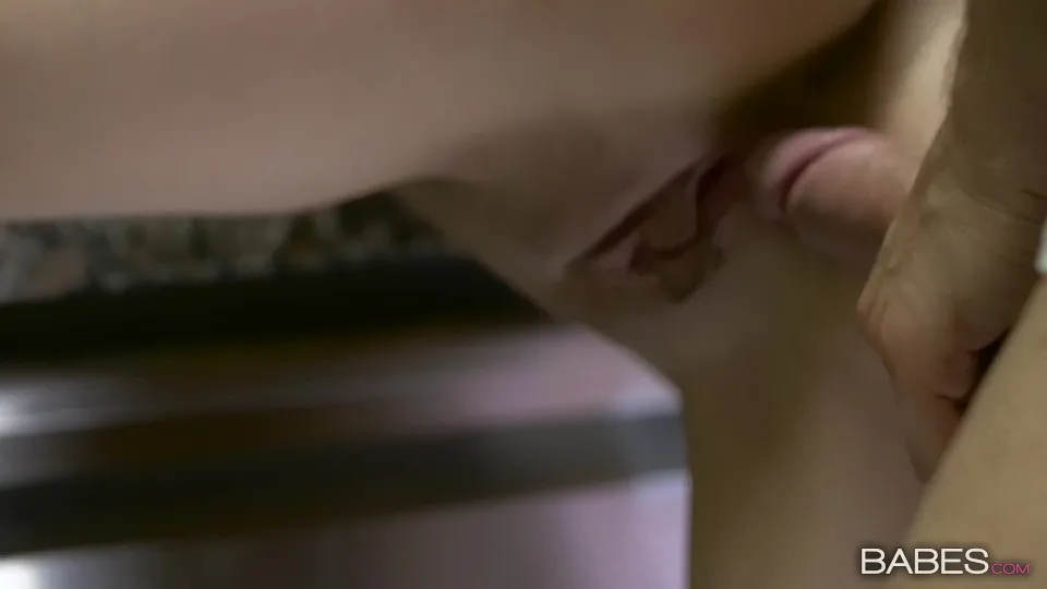 Elle Rose and Kristof Cale's Steamy Restaurant Affair - Blowjobs & Spoon Position
