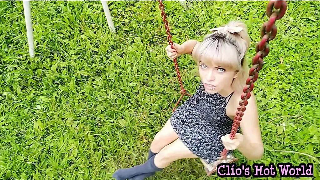 Cute Latina Solo Performer's Risky Outdoor Pissing Session