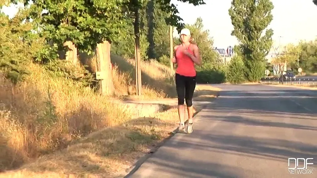 Ulrika's Outdoor Foot Fetish: Blonde Athlete Shows Off Toned Legs and Natural Tits