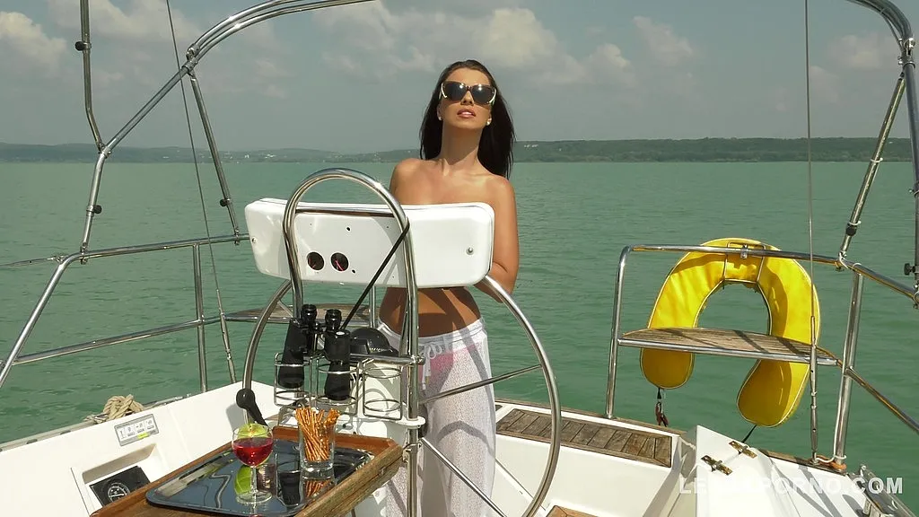 Vicky Love and Sabby - Hungarian Brunette Blowjobs