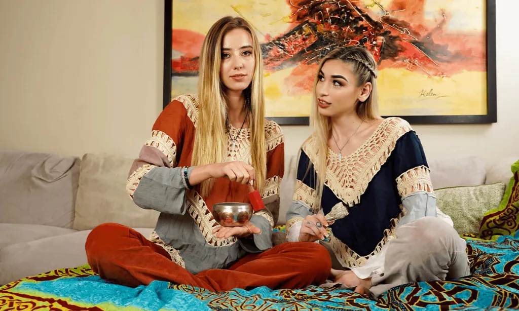 Haley Reed, Delilah Day & John Strong in Blonde Blowjob Threesome - 60FPS 4K Video