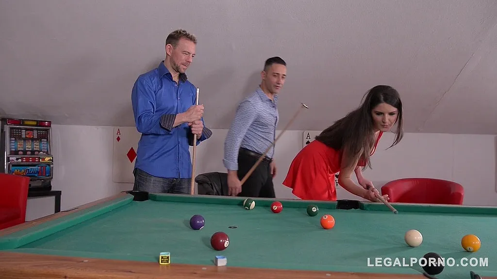 Francesca DiCaprio, Erik Everhard, Mugur - Russian Triple Threat: HD Anal, Deep Throat, Double Penetration & Facial Cumshot