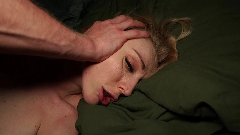 Alisa Wonderland, Martin Spell, Rough Anal Sex: Intense Squirt Scene
