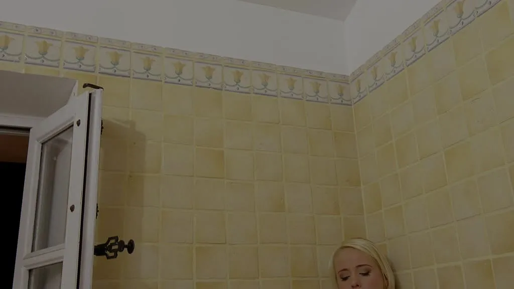 Lilith Lee's Big Natural Tits Solo Session with Black Dildo (HD)
