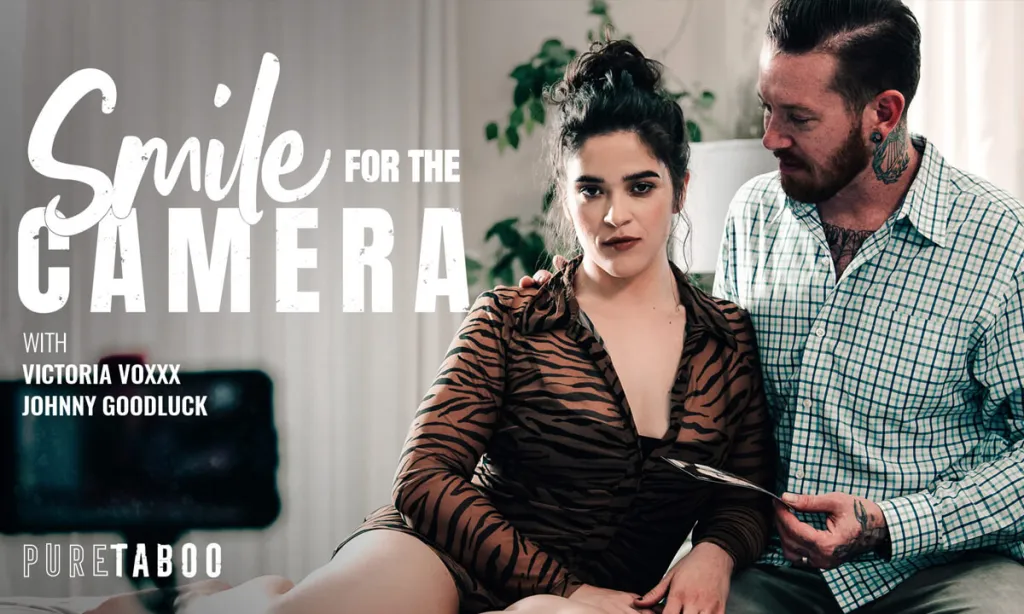Victoria Voxxx and Johnny Goodluck - Intimate Cowgirl, Reverse Cowgirl, Doggy Style Session (Facials)