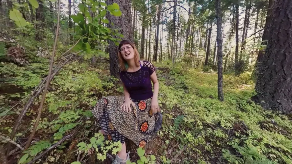 Sosha Belle's Outdoor 360 VR Solo with a Focus on Cunnilingus