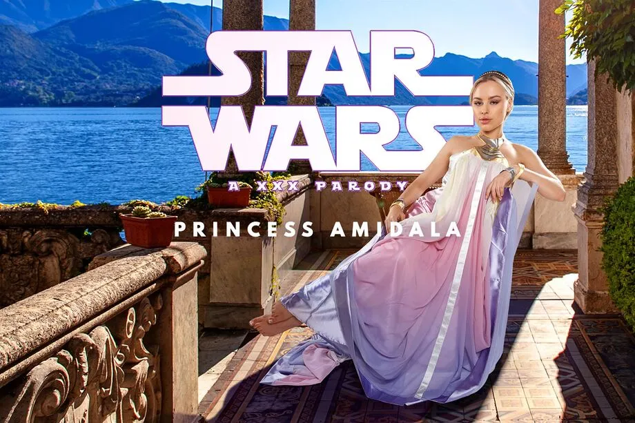 Anna Claire Clouds as Princess Amidala's Compassionate Blowjob - VR Cosplay Parody