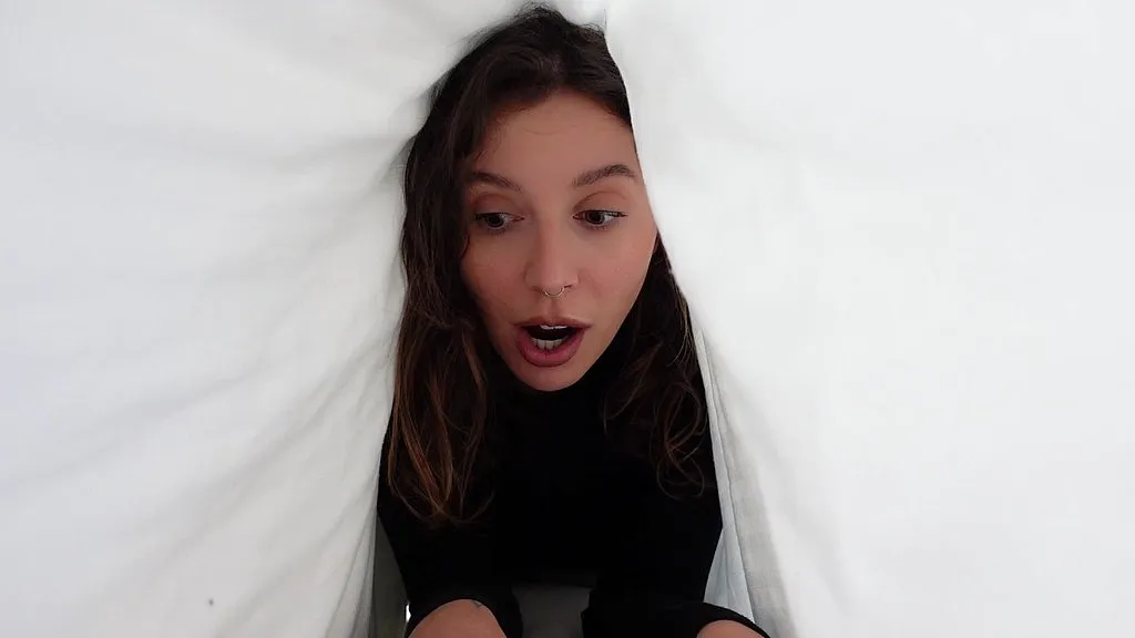 Irinag and Dmitryg's Intense Anal Sex in HD: Big Asses and Big Cocks