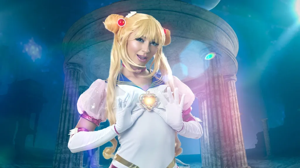 Chloe Temple in Super Sailor Moon GOZNO Sex: Blonde Binaural Blowjob & Cowgirl (VR)