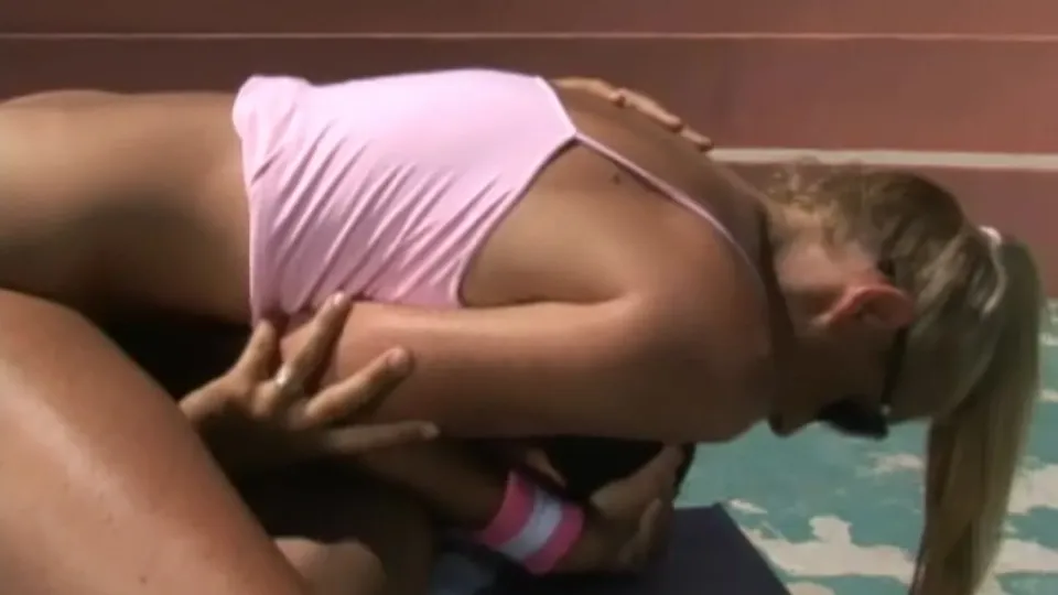 Nicole Sheridan & Voodoo's Intimate Tennis Lesson: Piercing, Big Boobs, Masturbation