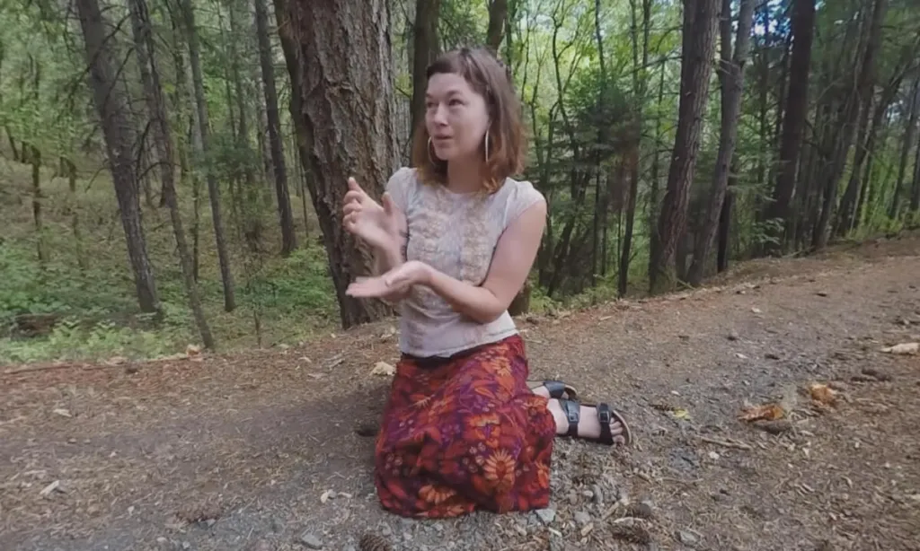 Turquoise's 4K Outdoor Adventure: A Softcore Threesome with Lovers (Performer Names)