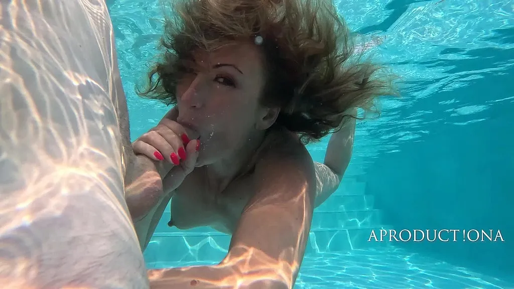Julia North & Valentin Hard: Underwater Hardcore Sex, Cum in Mouth, Deep Throat, Rimming