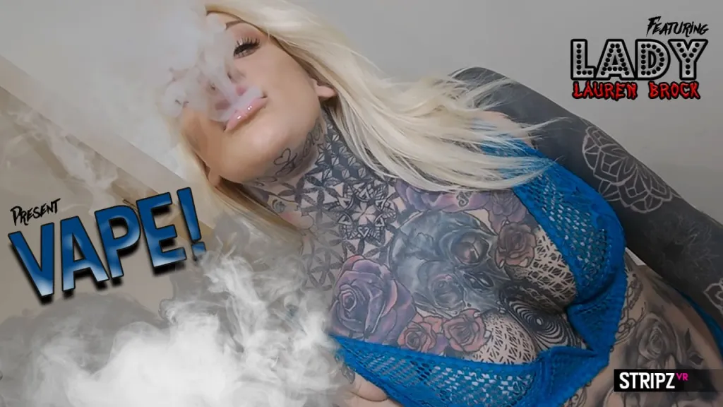 Lauren Brock's Solo Fingering Session with Smoke - VR Porn