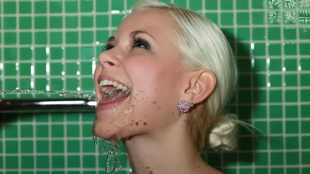 Dido Angel's Anal-Pissing Blowjob