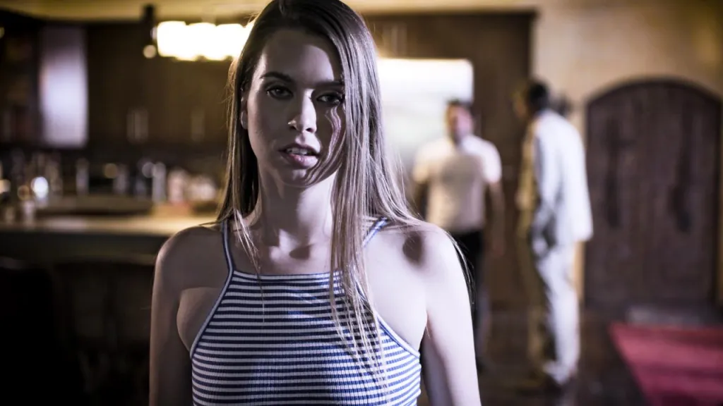 Jill Kassidy, Small Hands, Steve Holmes in Taboo Threesome: Stepsiblings' Revenge